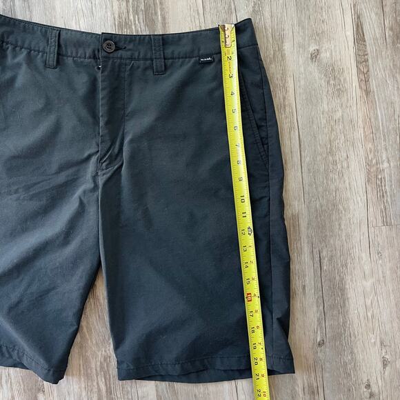 TRAVIS MATHEW Chino Golf Shorts Men 34 Flat Front Comfort Black - Picture 6 of 9